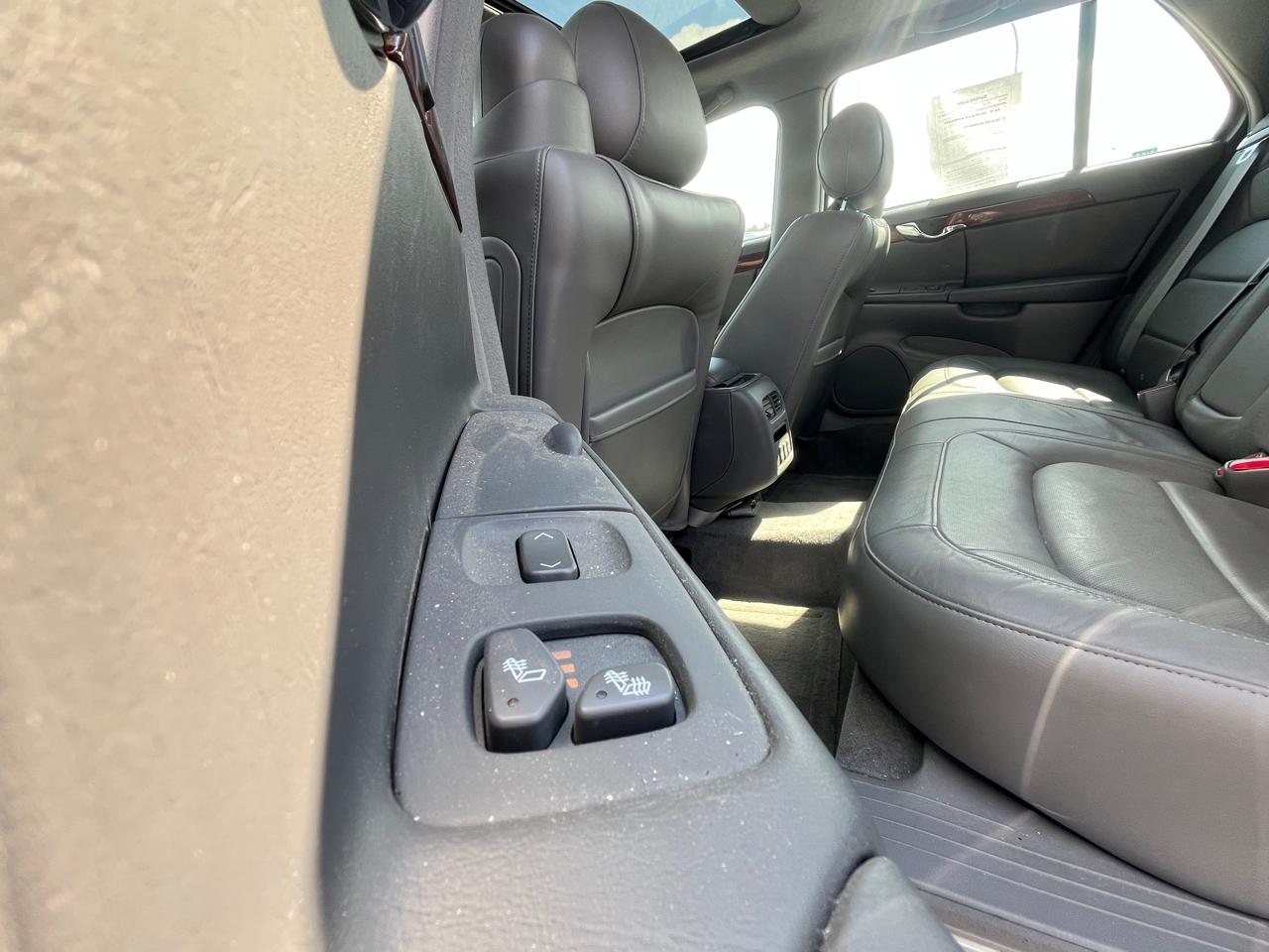 Cadillac DeVille  2004