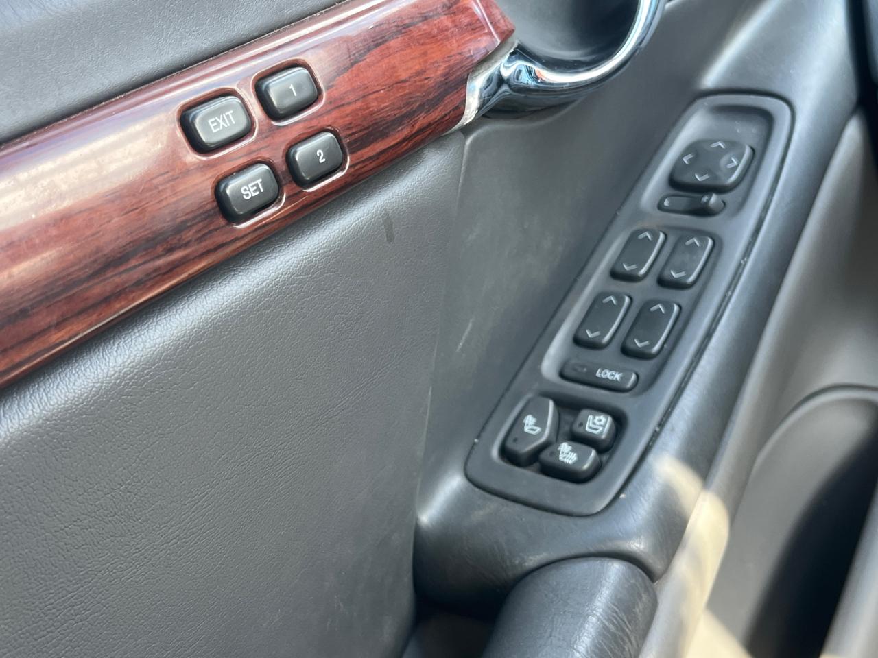 Cadillac DeVille  2004