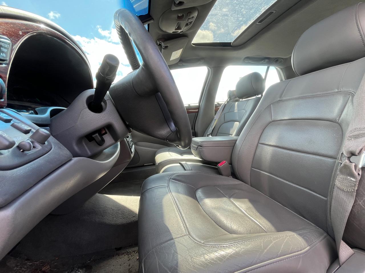 Cadillac DeVille  2004