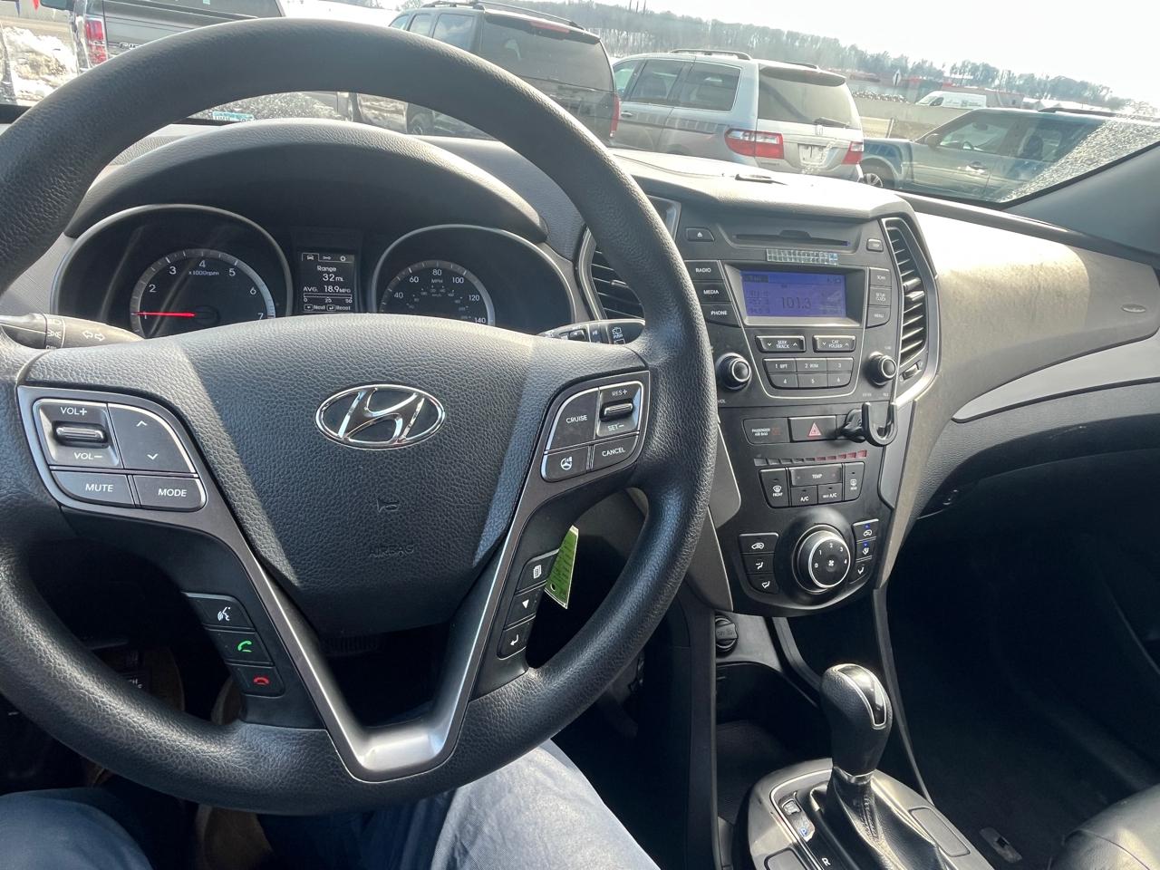 Hyundai Santa Fe  2015