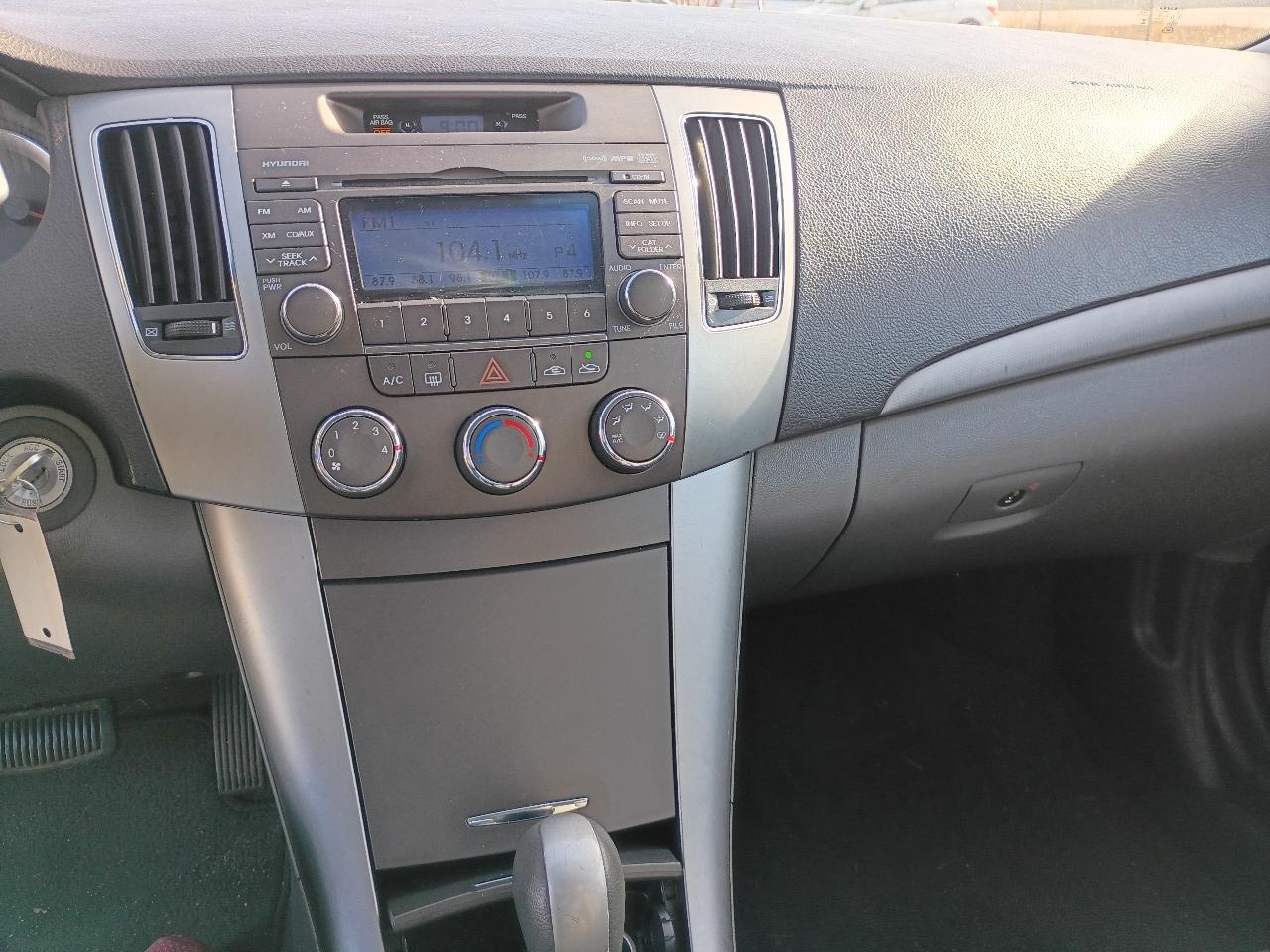 Hyundai Sonata  2010