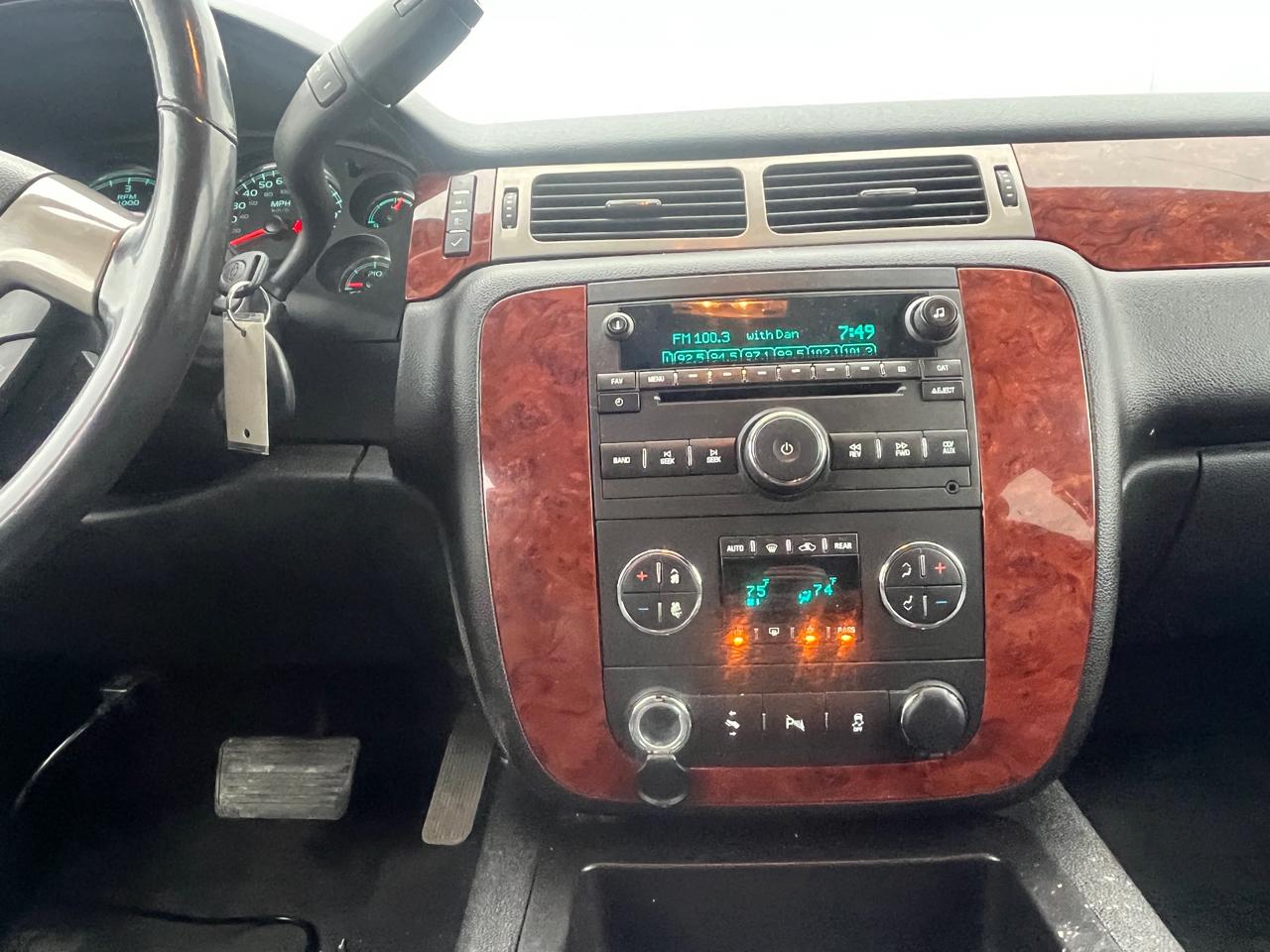 Chevrolet Tahoe  2013