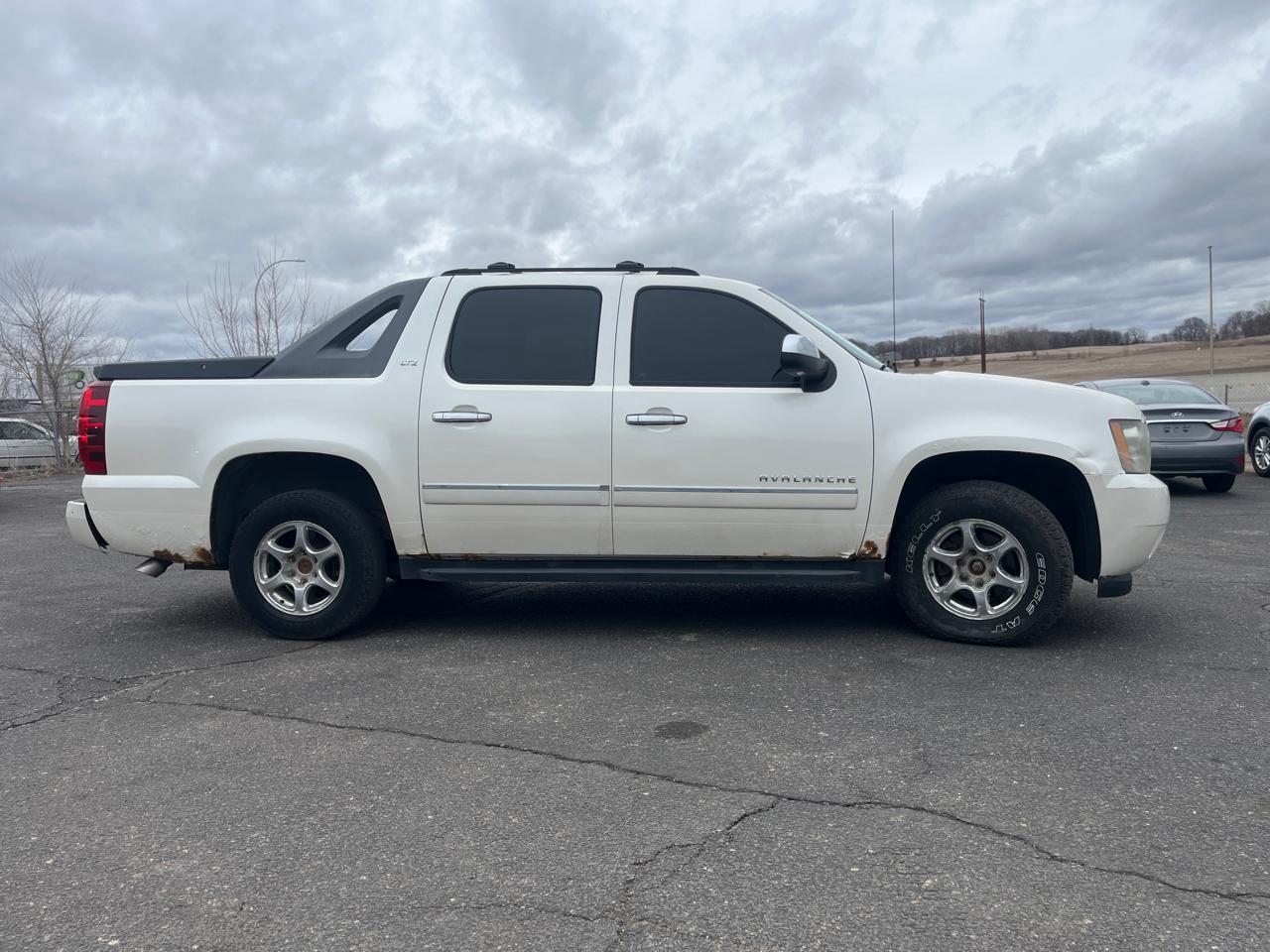 Chevrolet Avalanche  2011