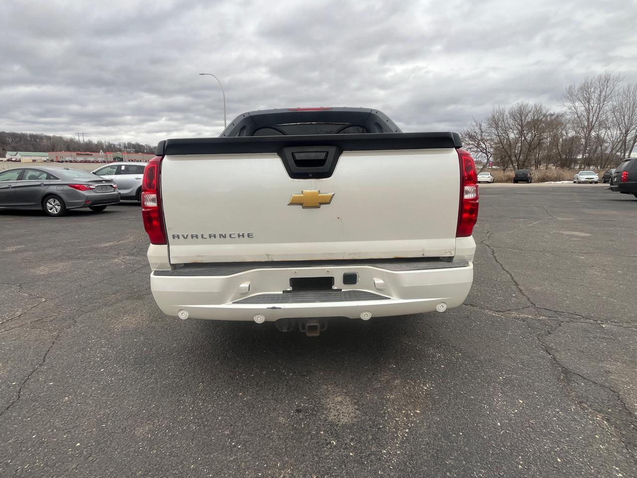 Chevrolet Avalanche  2011