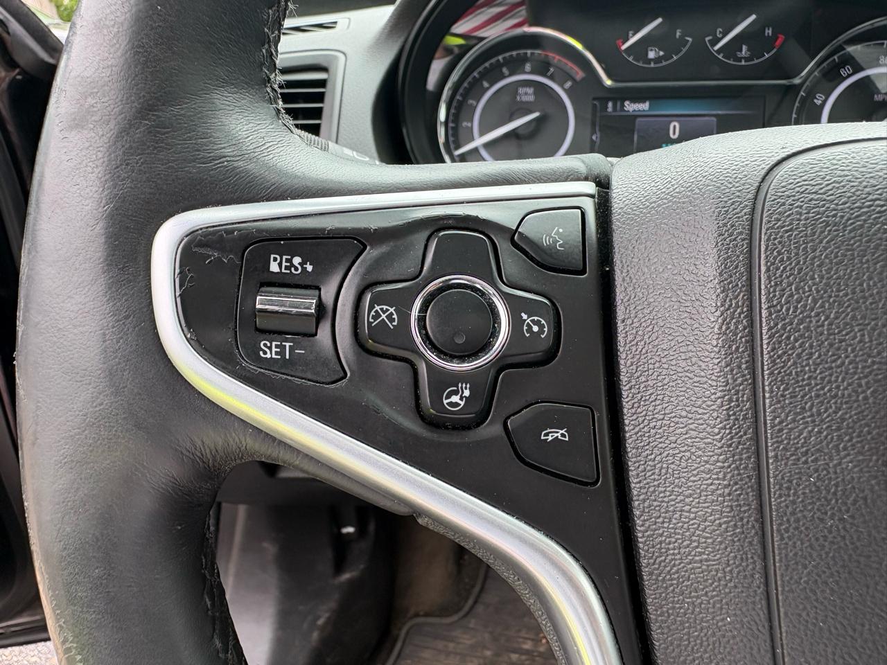 Buick Regal 4dr Sdn Premium I AWD 2014