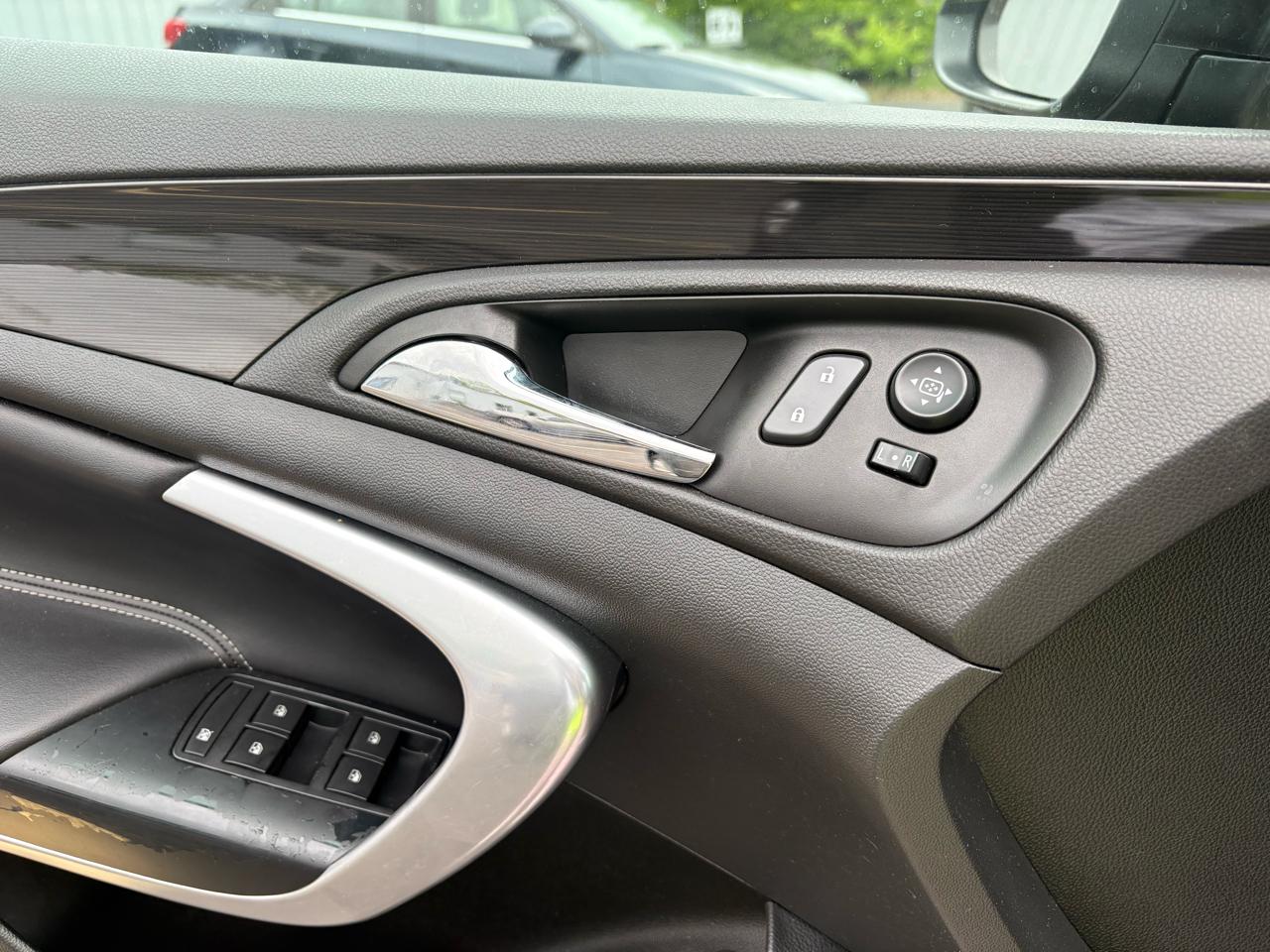 Buick Regal 4dr Sdn Premium I AWD 2014