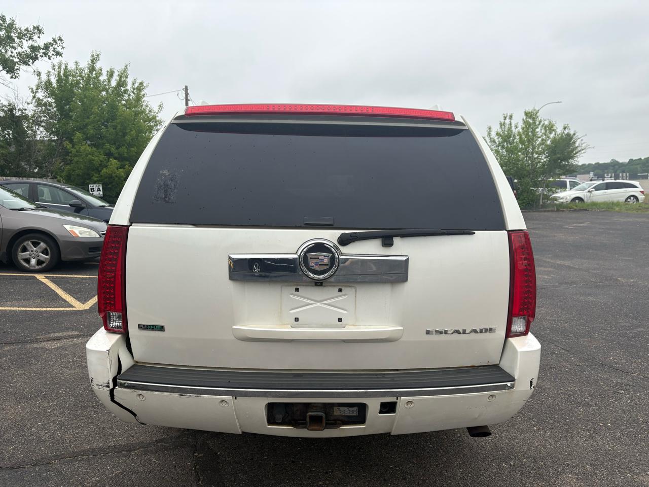 Cadillac Escalade AWD 4dr Premium 2011