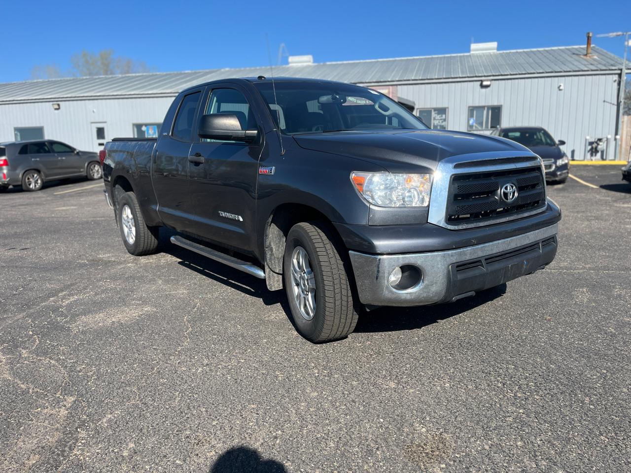 Toyota Tundra  2012