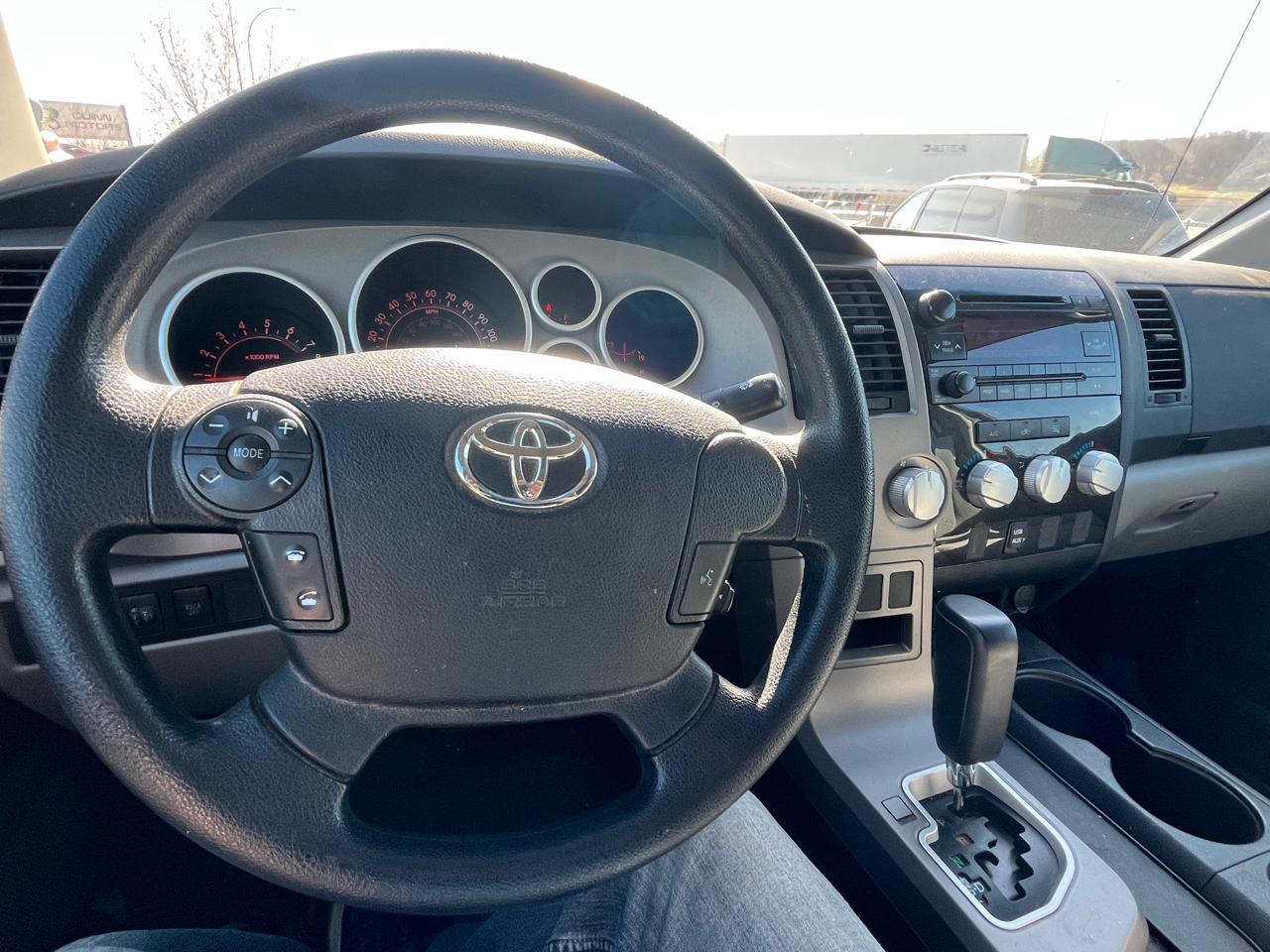 Toyota Tundra  2012