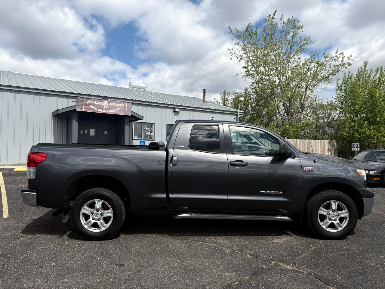 Toyota Tundra Double Cab 5.7L FFV V8 6-Spd AT (Natl) 2012