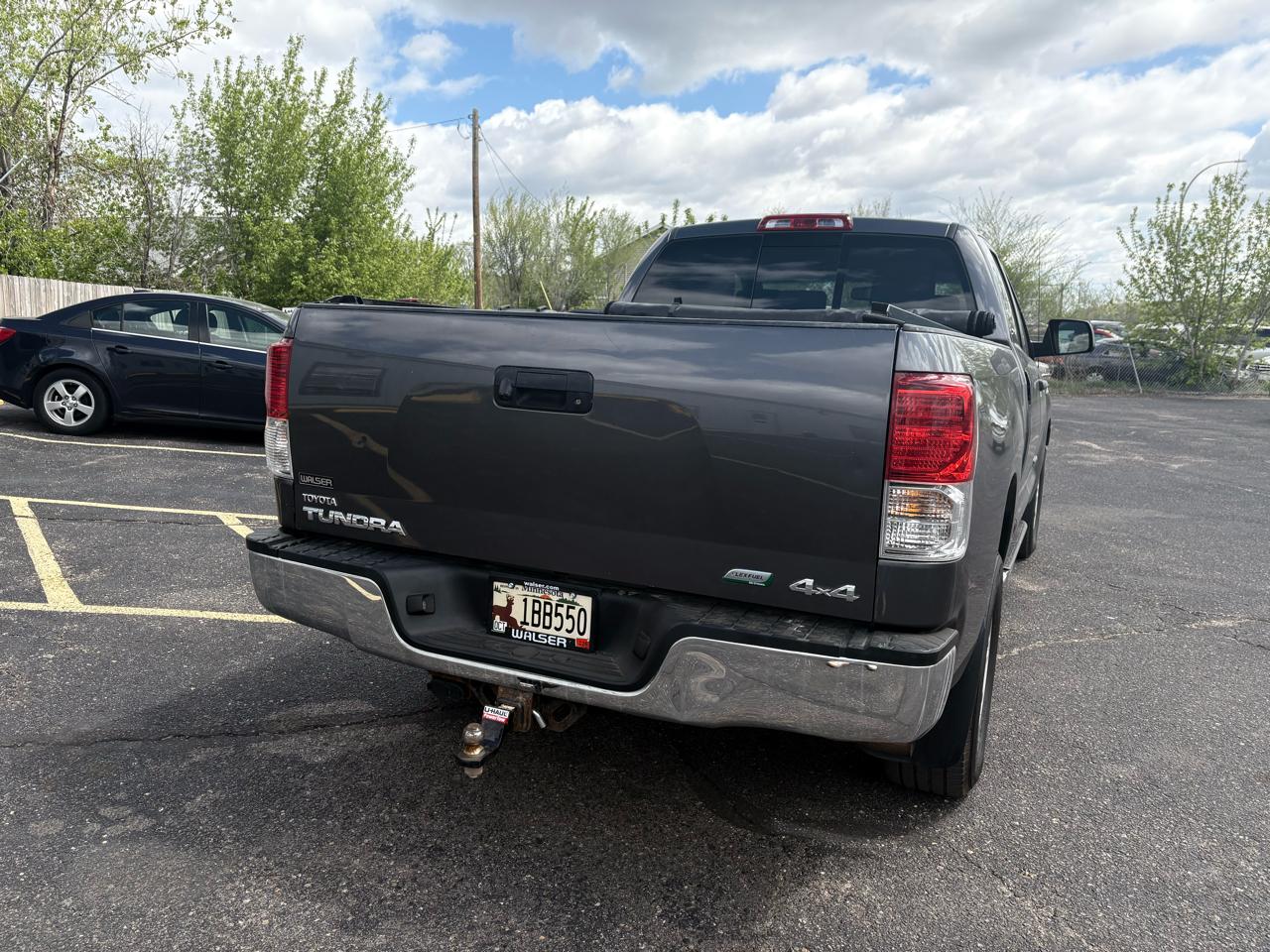 Toyota Tundra Double Cab 5.7L FFV V8 6-Spd AT (Natl) 2012