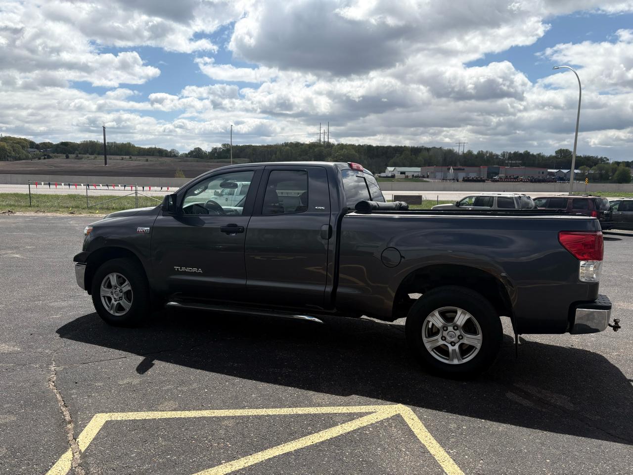 Toyota Tundra Double Cab 5.7L FFV V8 6-Spd AT (Natl) 2012