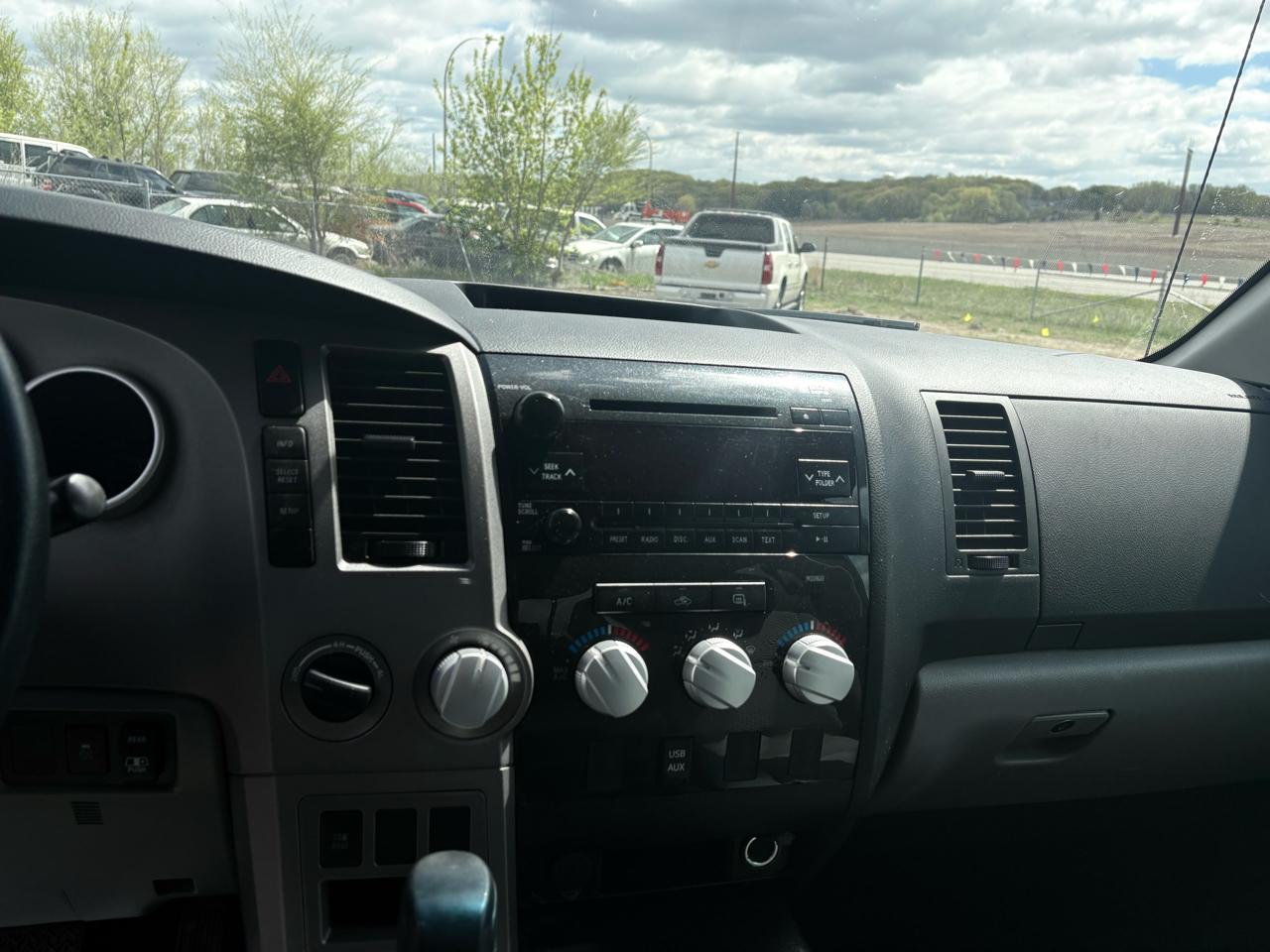Toyota Tundra Double Cab 5.7L FFV V8 6-Spd AT (Natl) 2012