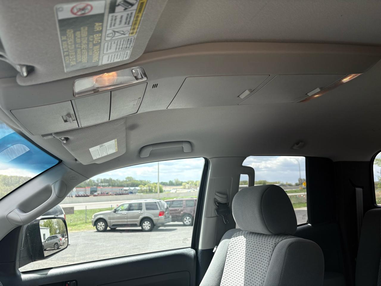 Toyota Tundra Double Cab 5.7L FFV V8 6-Spd AT (Natl) 2012
