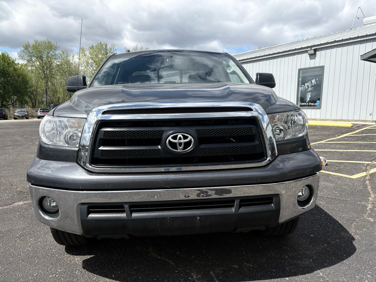 Toyota Tundra Double Cab 5.7L FFV V8 6-Spd AT (Natl) 2012