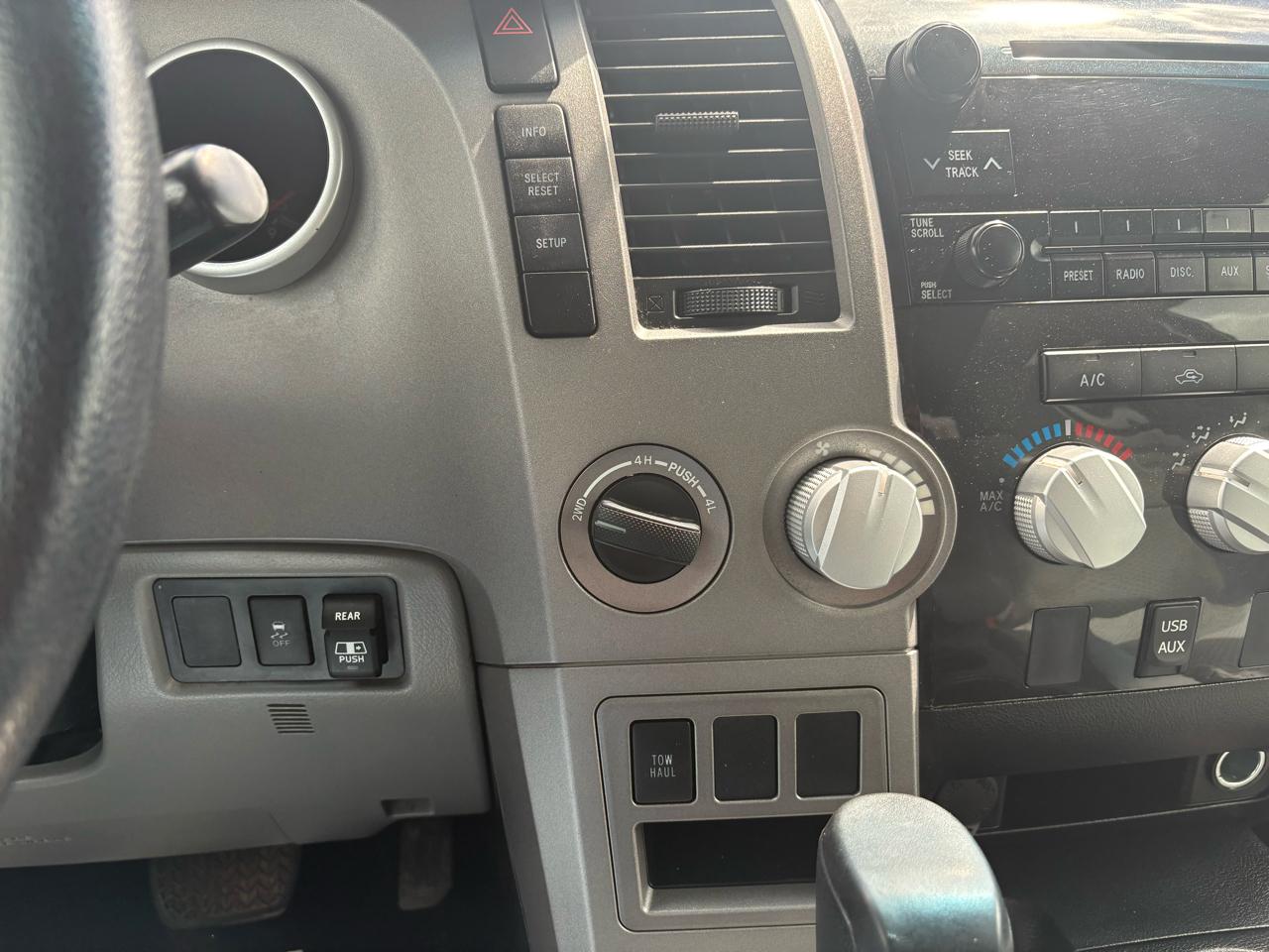 Toyota Tundra Double Cab 5.7L FFV V8 6-Spd AT (Natl) 2012