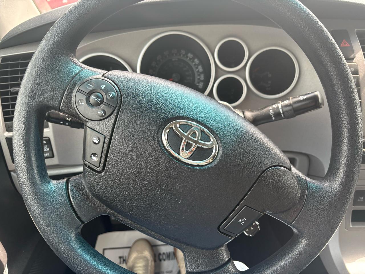 Toyota Tundra Double Cab 5.7L FFV V8 6-Spd AT (Natl) 2012