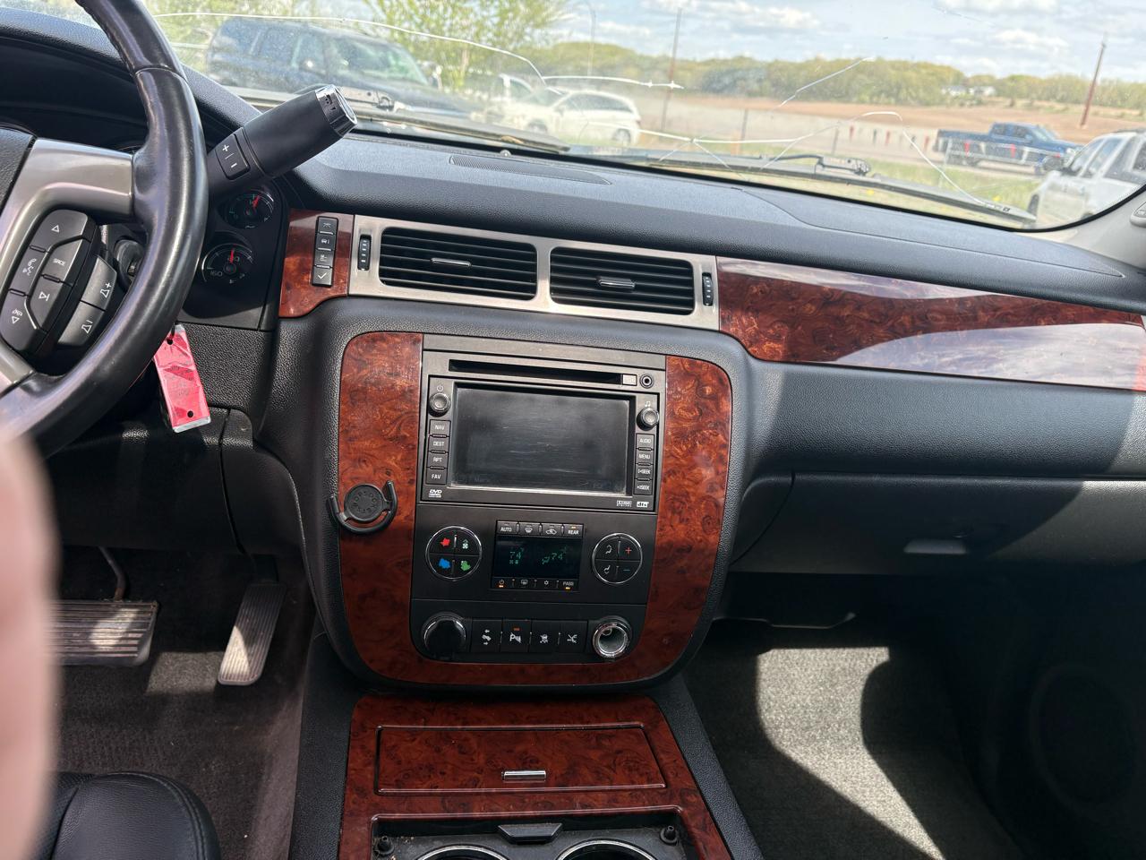 Chevrolet Suburban 4WD 4dr 1500 LTZ 2009