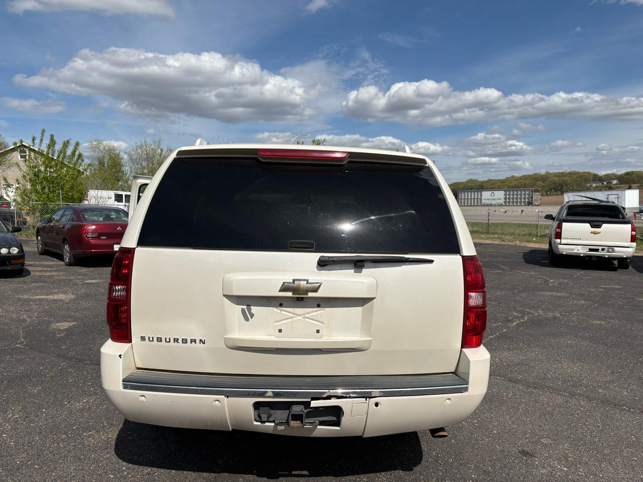 Chevrolet Suburban 4WD 4dr 1500 LTZ 2009