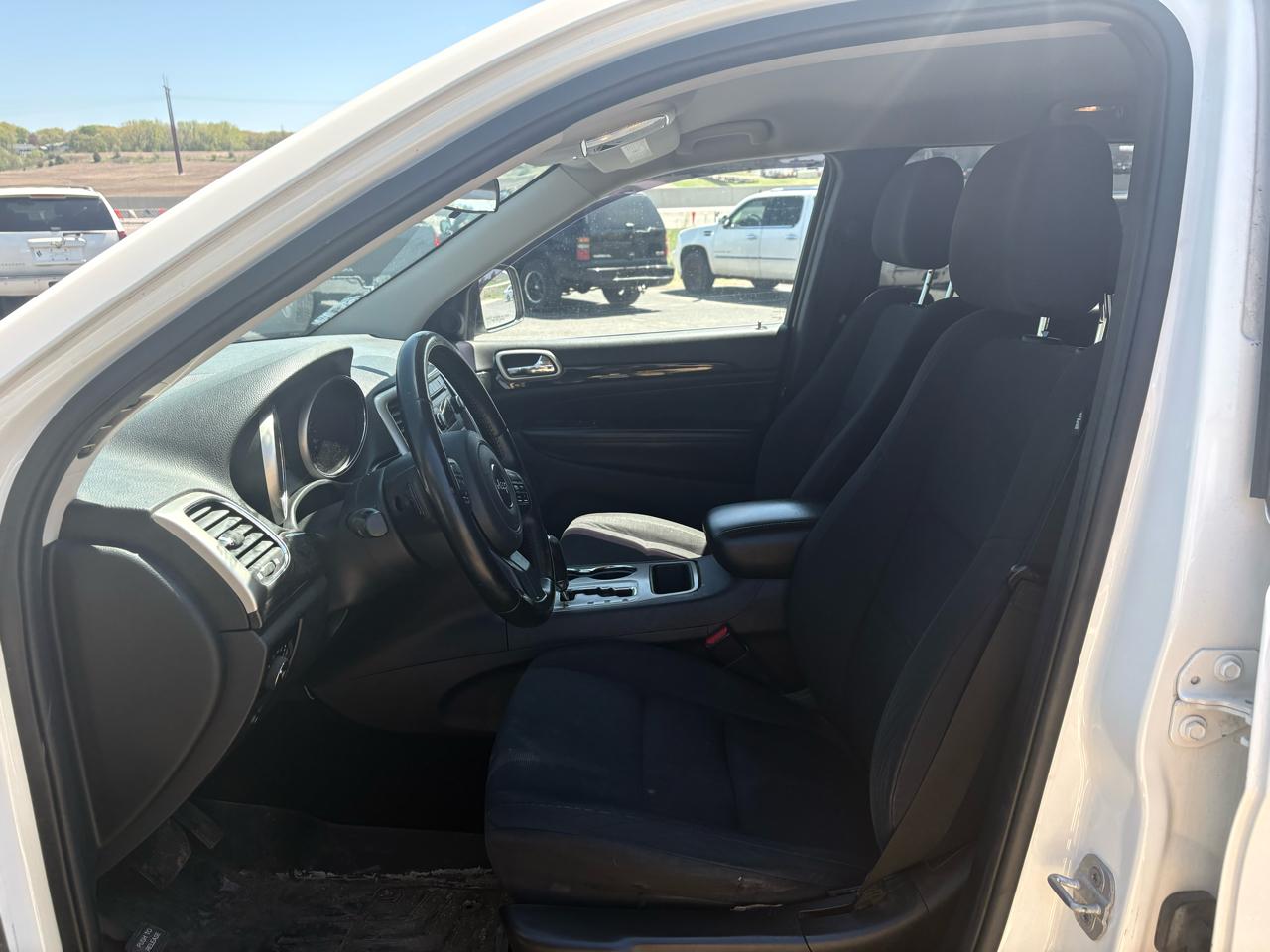 Jeep Grand Cherokee 4WD 4dr Laredo 2012