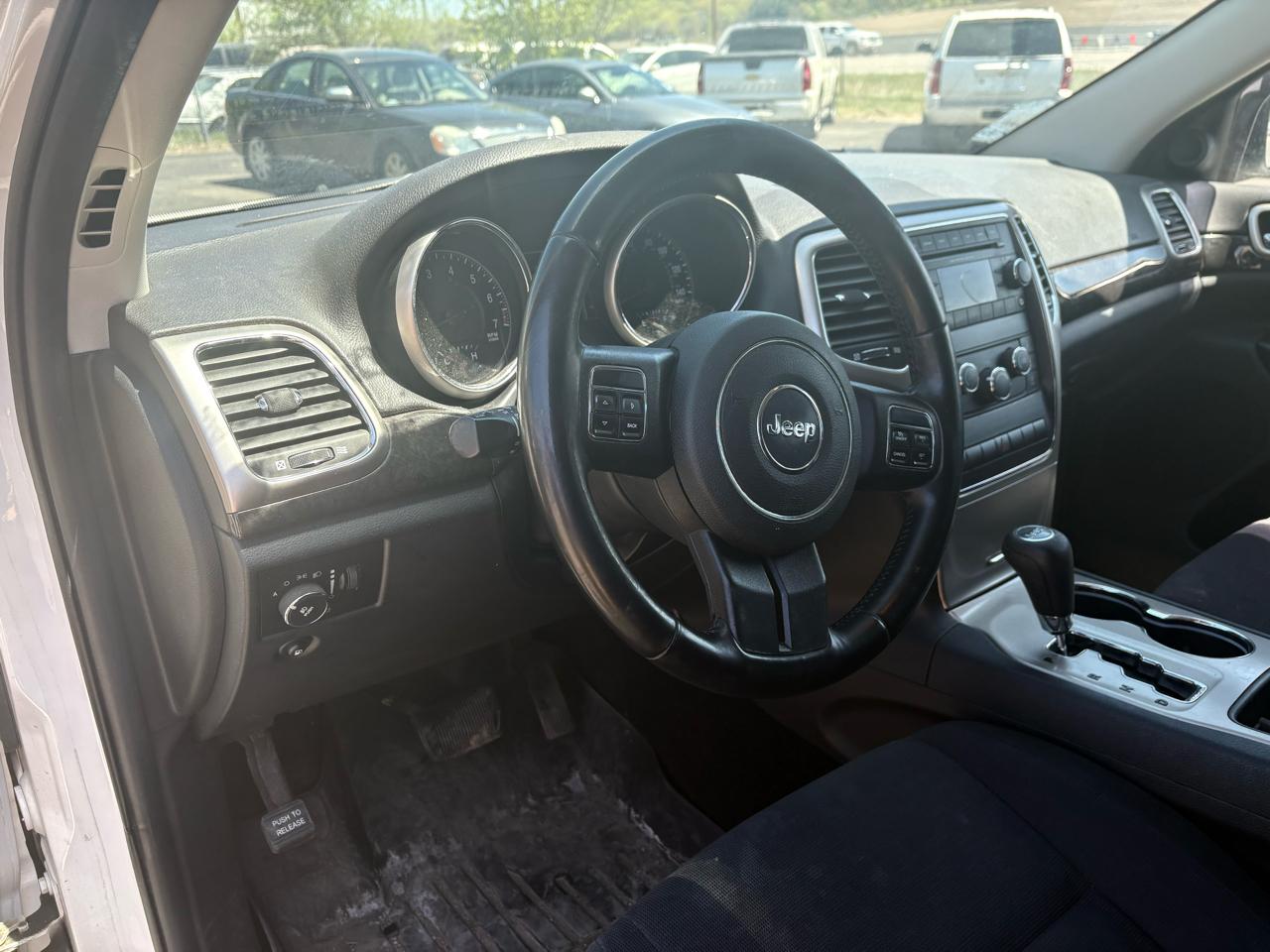 Jeep Grand Cherokee 4WD 4dr Laredo 2012