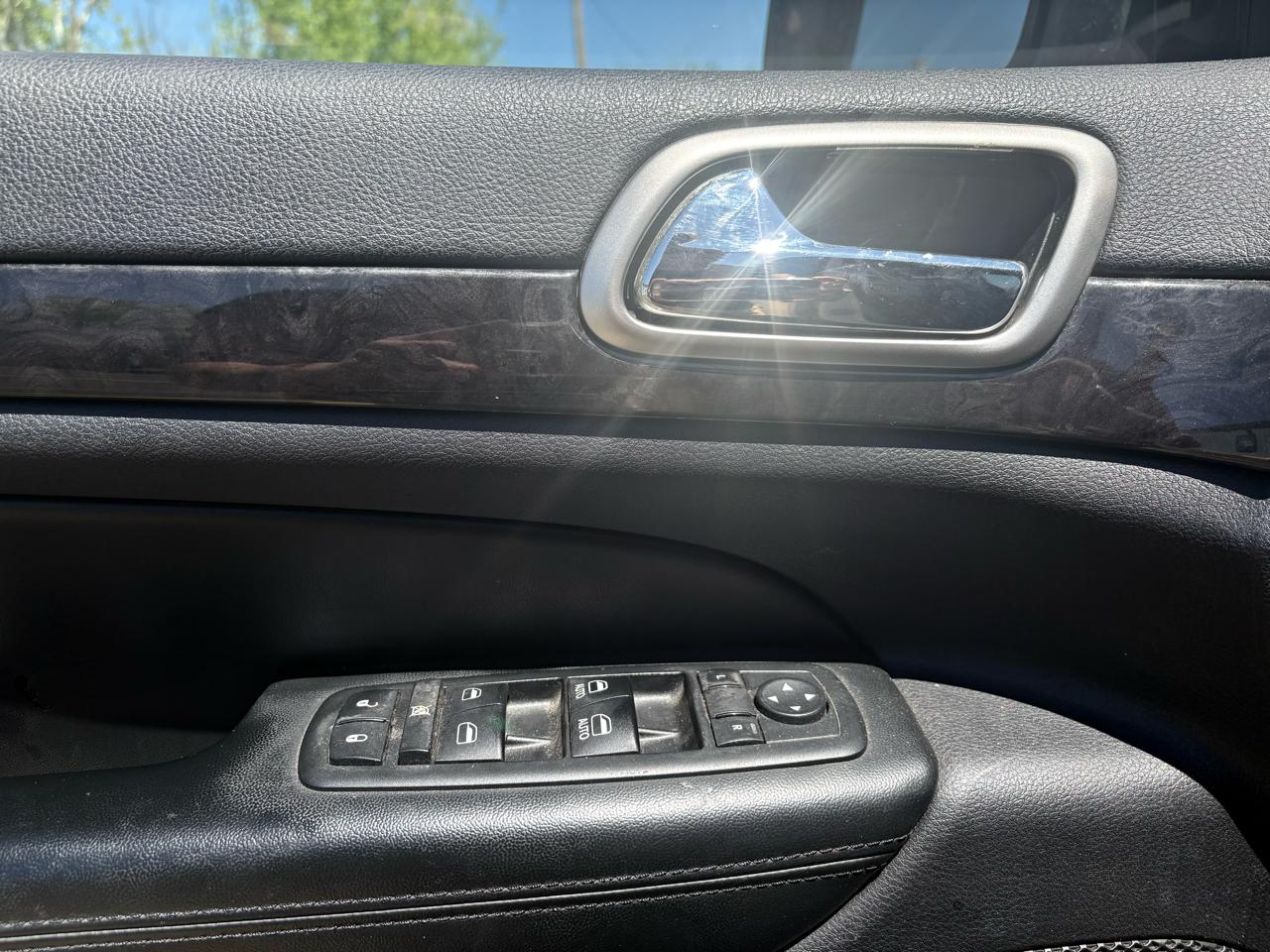 Jeep Grand Cherokee 4WD 4dr Laredo 2012