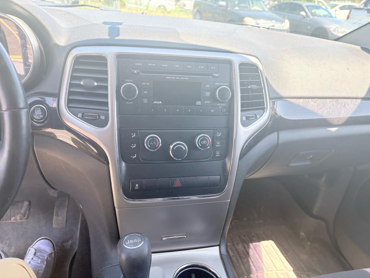 Jeep Grand Cherokee 4WD 4dr Laredo 2012