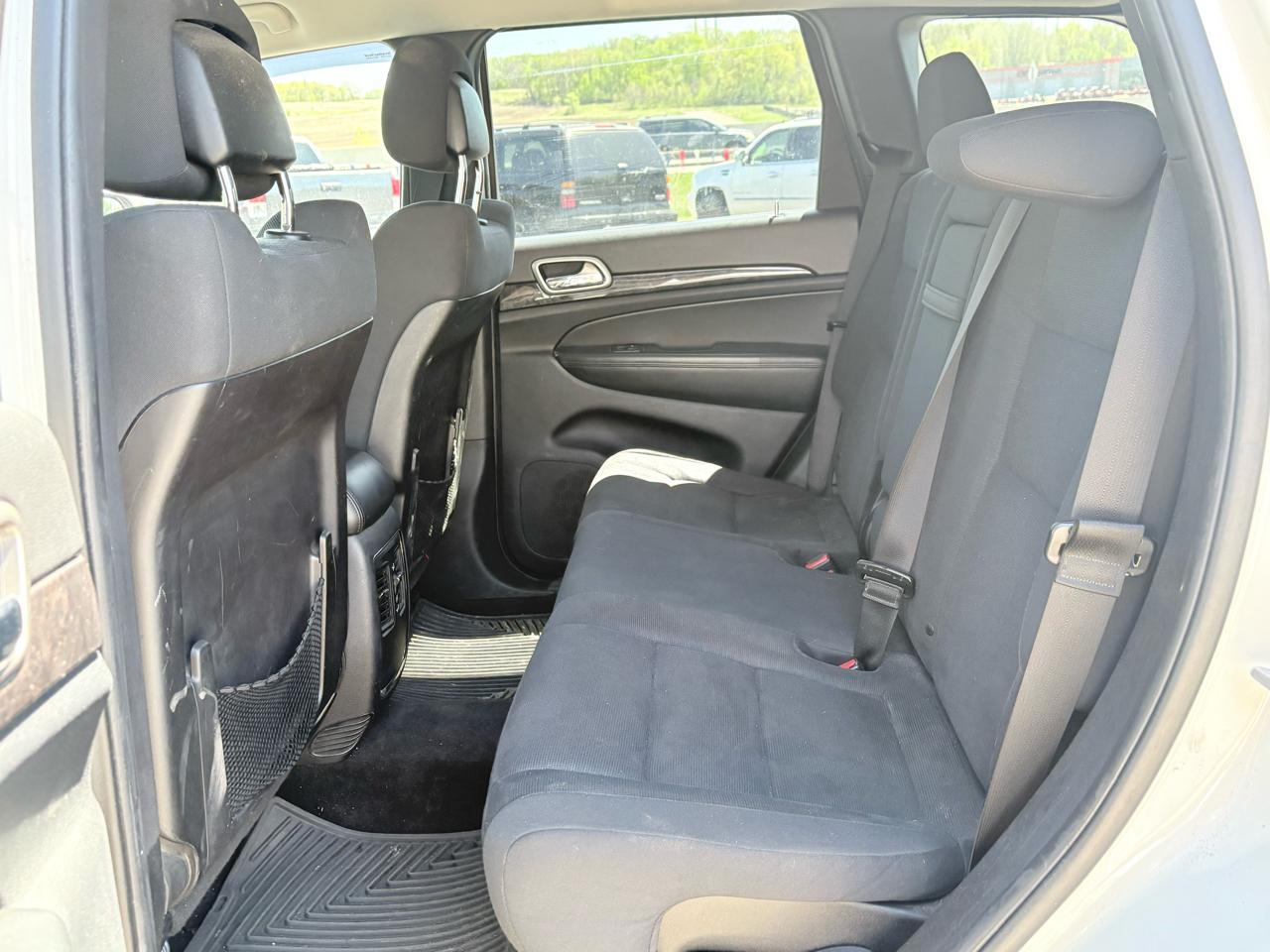 Jeep Grand Cherokee 4WD 4dr Laredo 2012