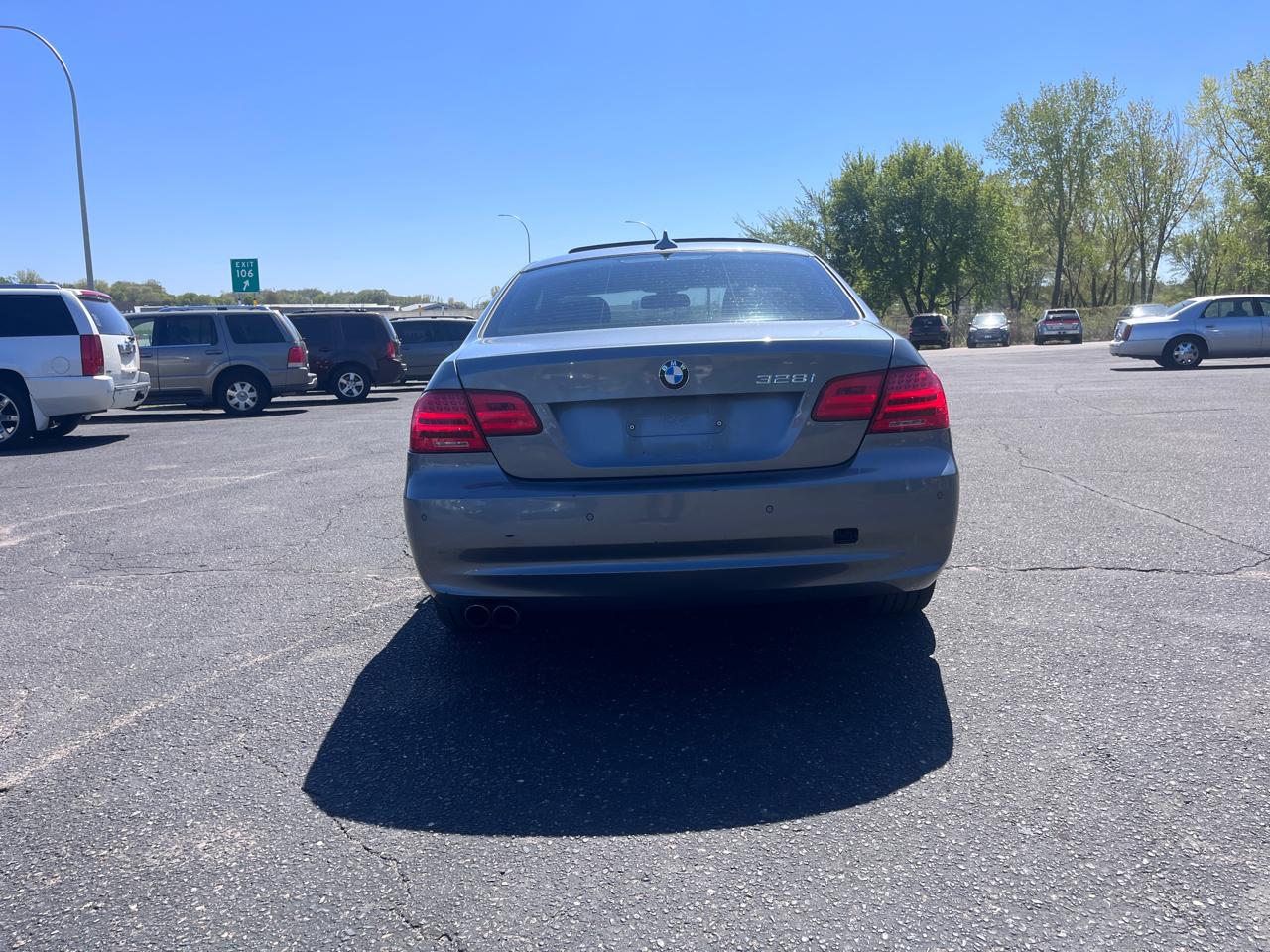 BMW 3 Series 2dr Cpe 328i xDrive AWD SULEV 2011