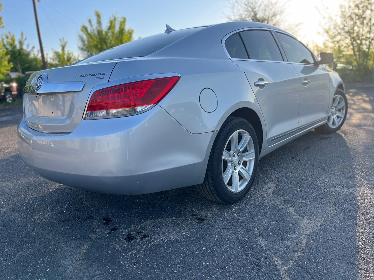 Buick LaCrosse 4dr Sdn CXL FWD 2011
