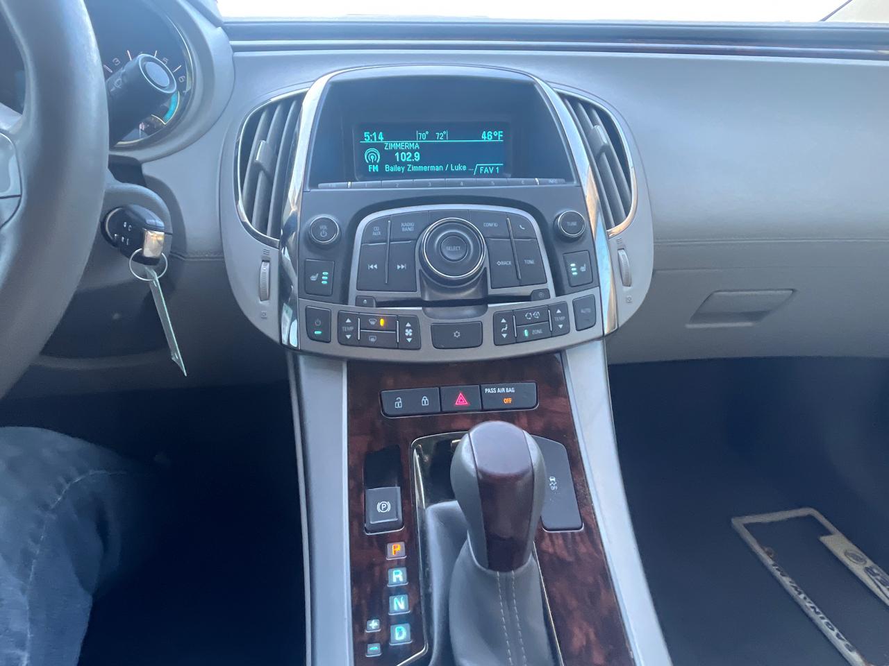 Buick LaCrosse 4dr Sdn CXL FWD 2011