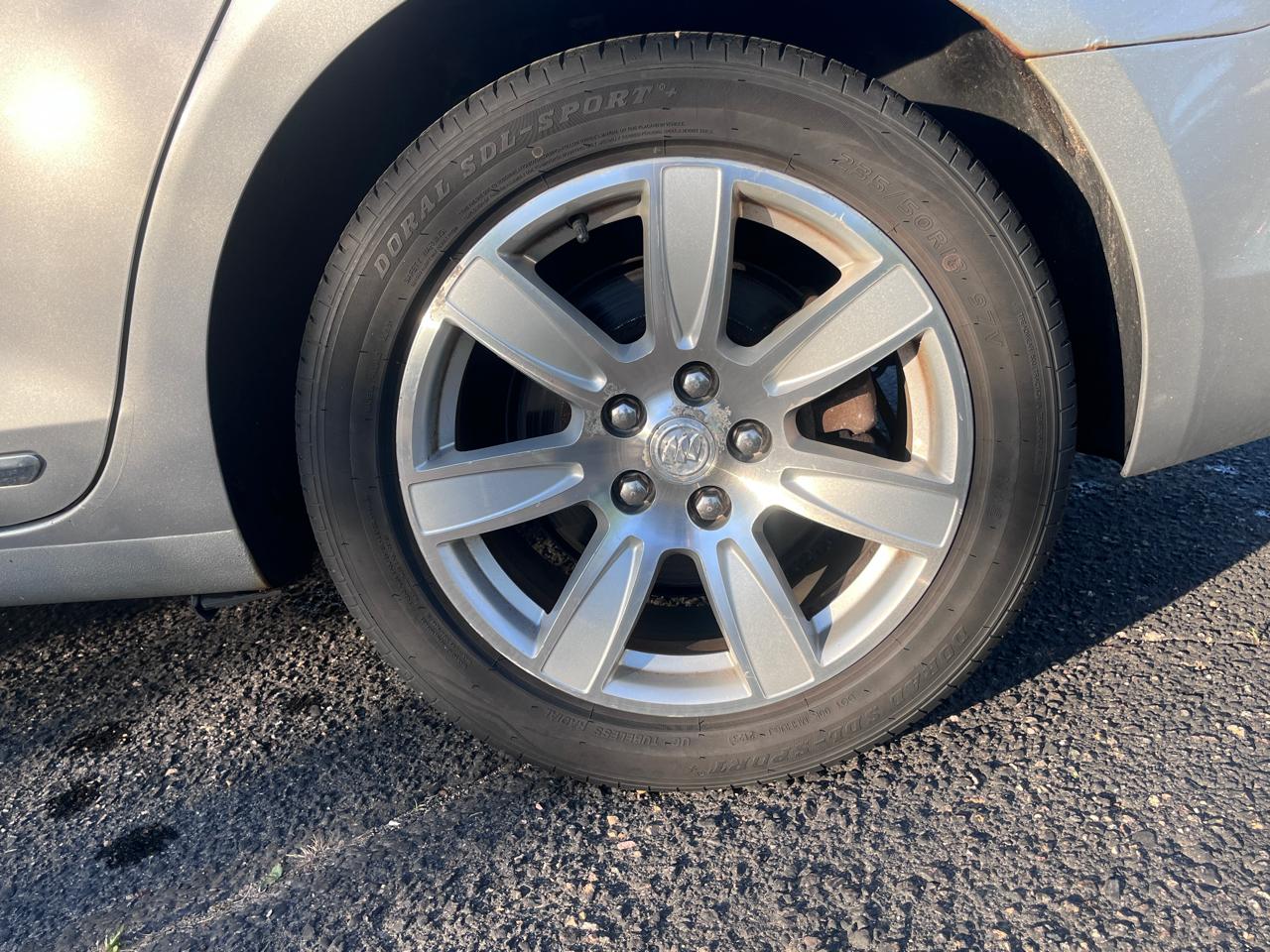 Buick LaCrosse 4dr Sdn CXL FWD 2011
