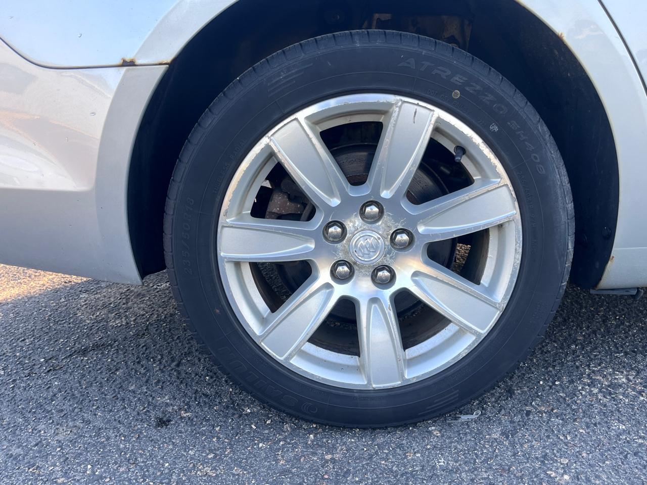 Buick LaCrosse 4dr Sdn CXL FWD 2011