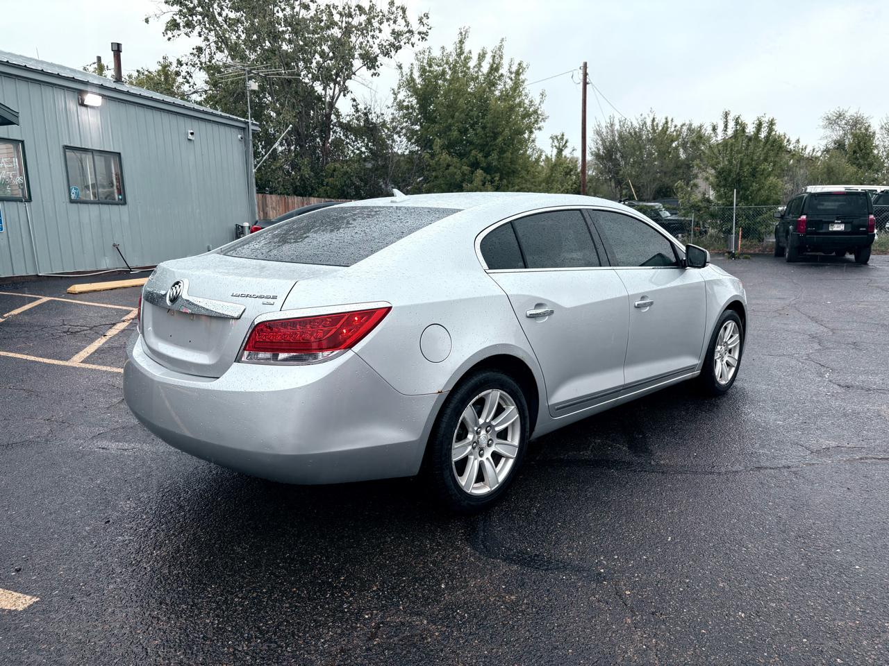 Buick LaCrosse 4dr Sdn CXL FWD 2011