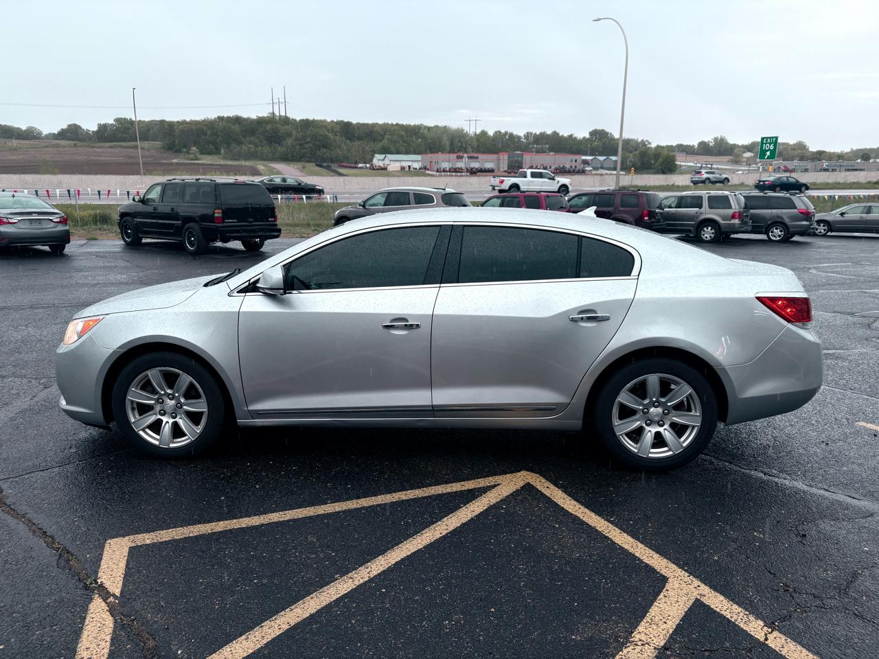 Buick LaCrosse 4dr Sdn CXL FWD 2011