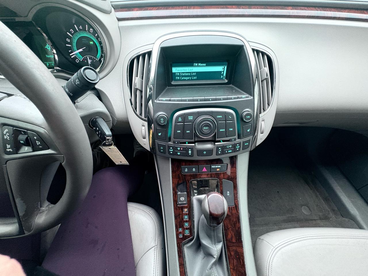 Buick LaCrosse 4dr Sdn CXL FWD 2011