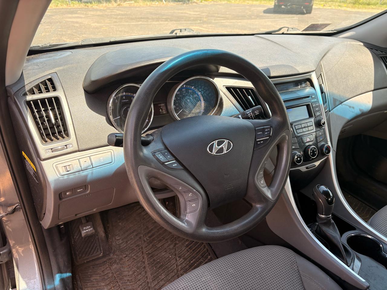 Hyundai Sonata 4dr Sdn 2.4L Auto GLS 2014
