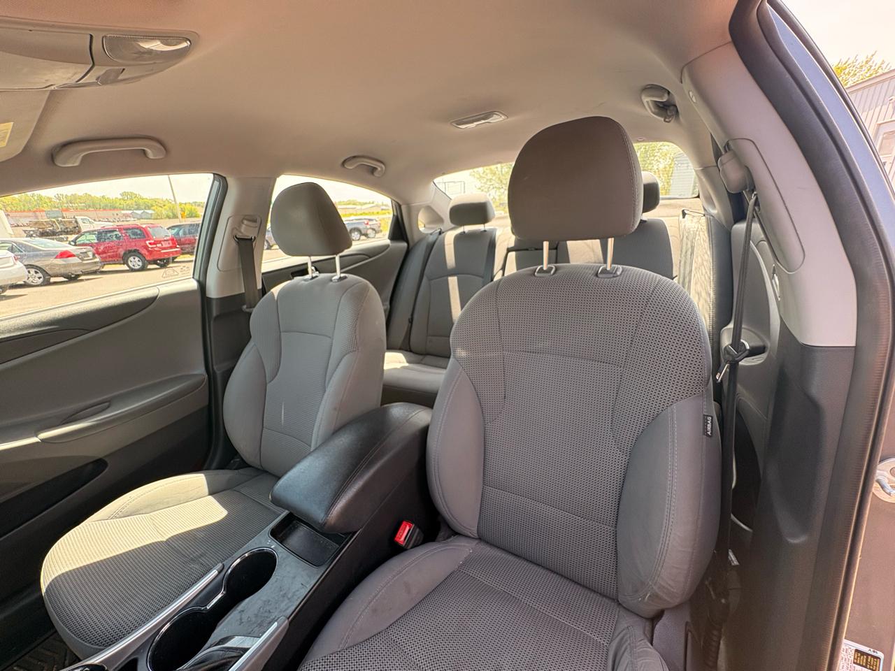 Hyundai Sonata 4dr Sdn 2.4L Auto GLS 2014