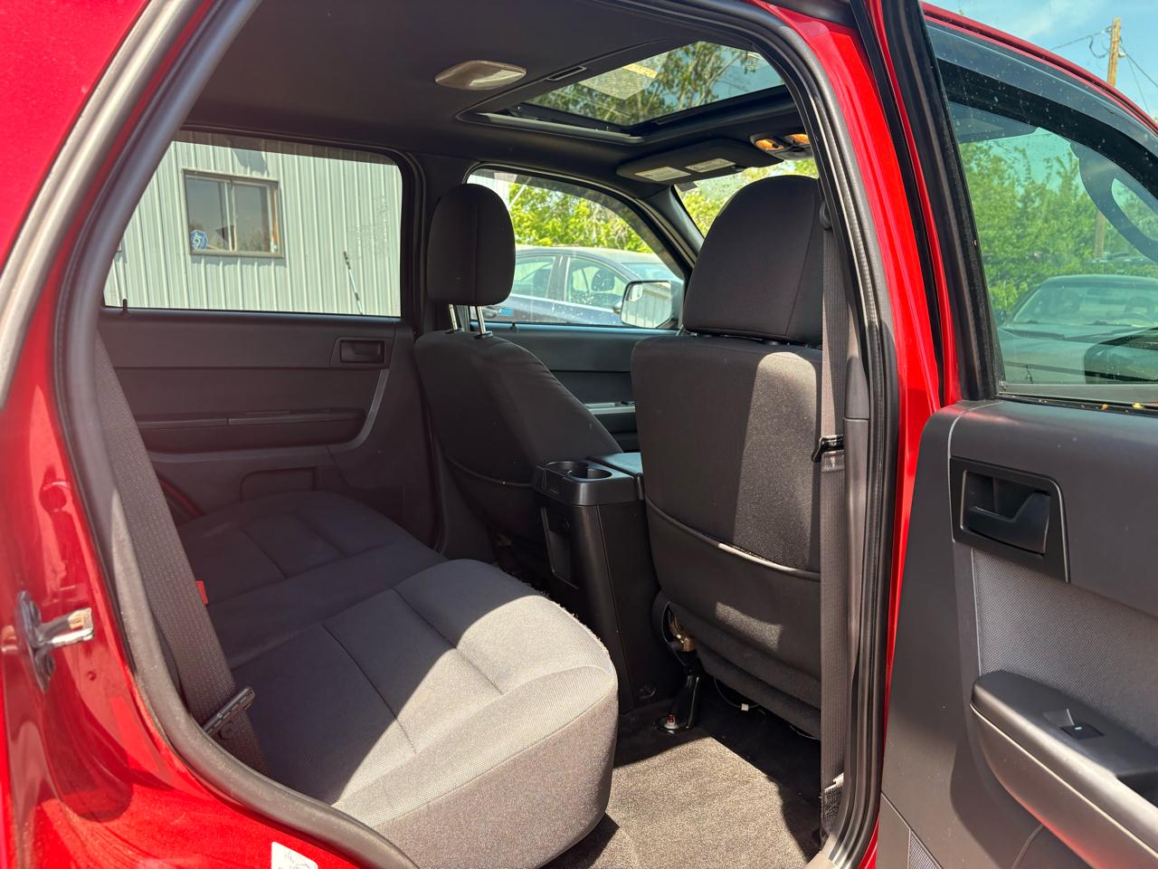Ford Escape 4WD 4dr XLT 2011