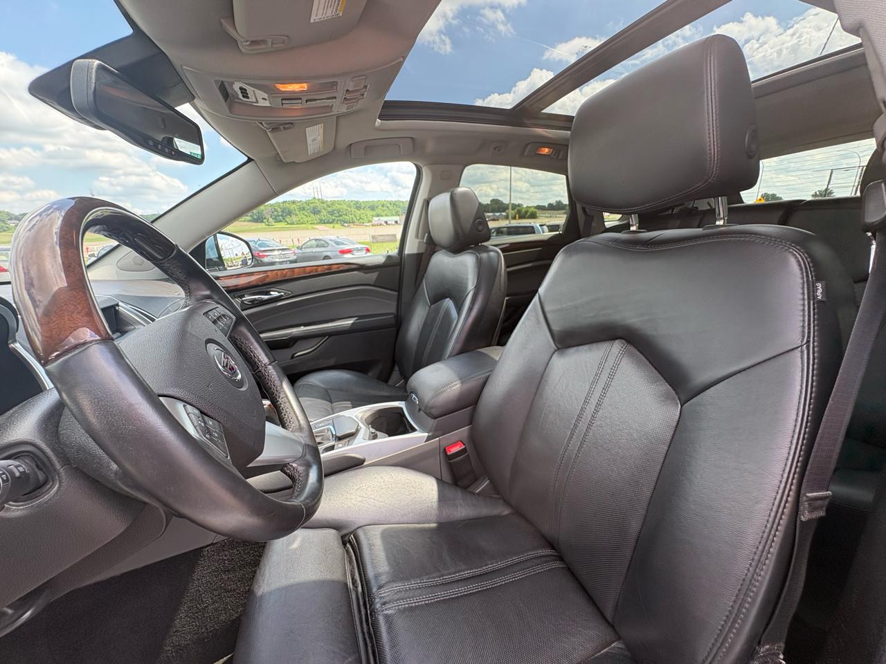 Cadillac SRX AWD 4dr Luxury Collection 2011