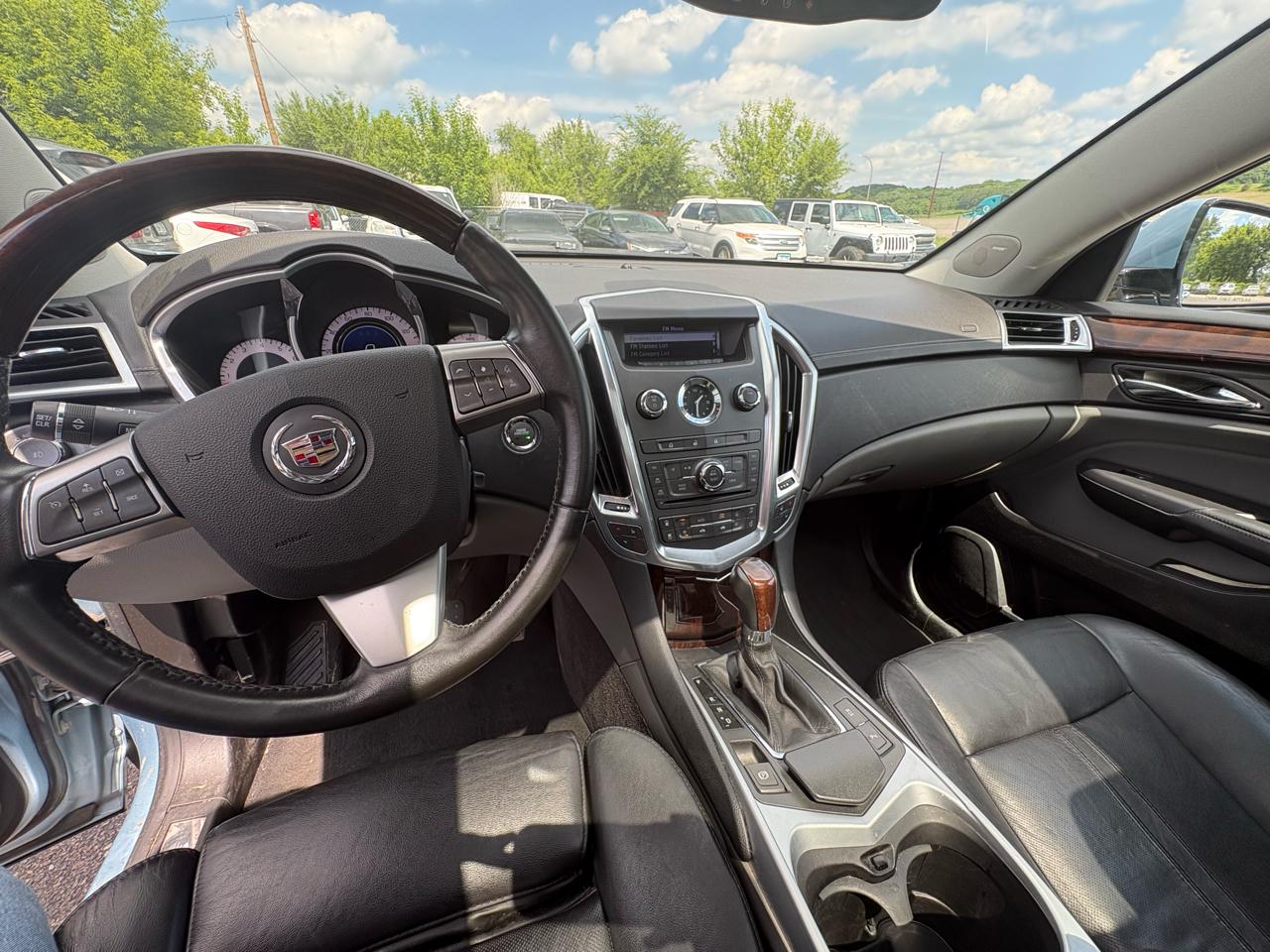 Cadillac SRX AWD 4dr Luxury Collection 2011