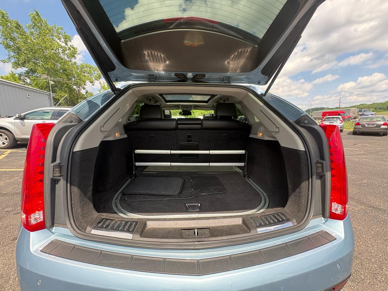 Cadillac SRX AWD 4dr Luxury Collection 2011