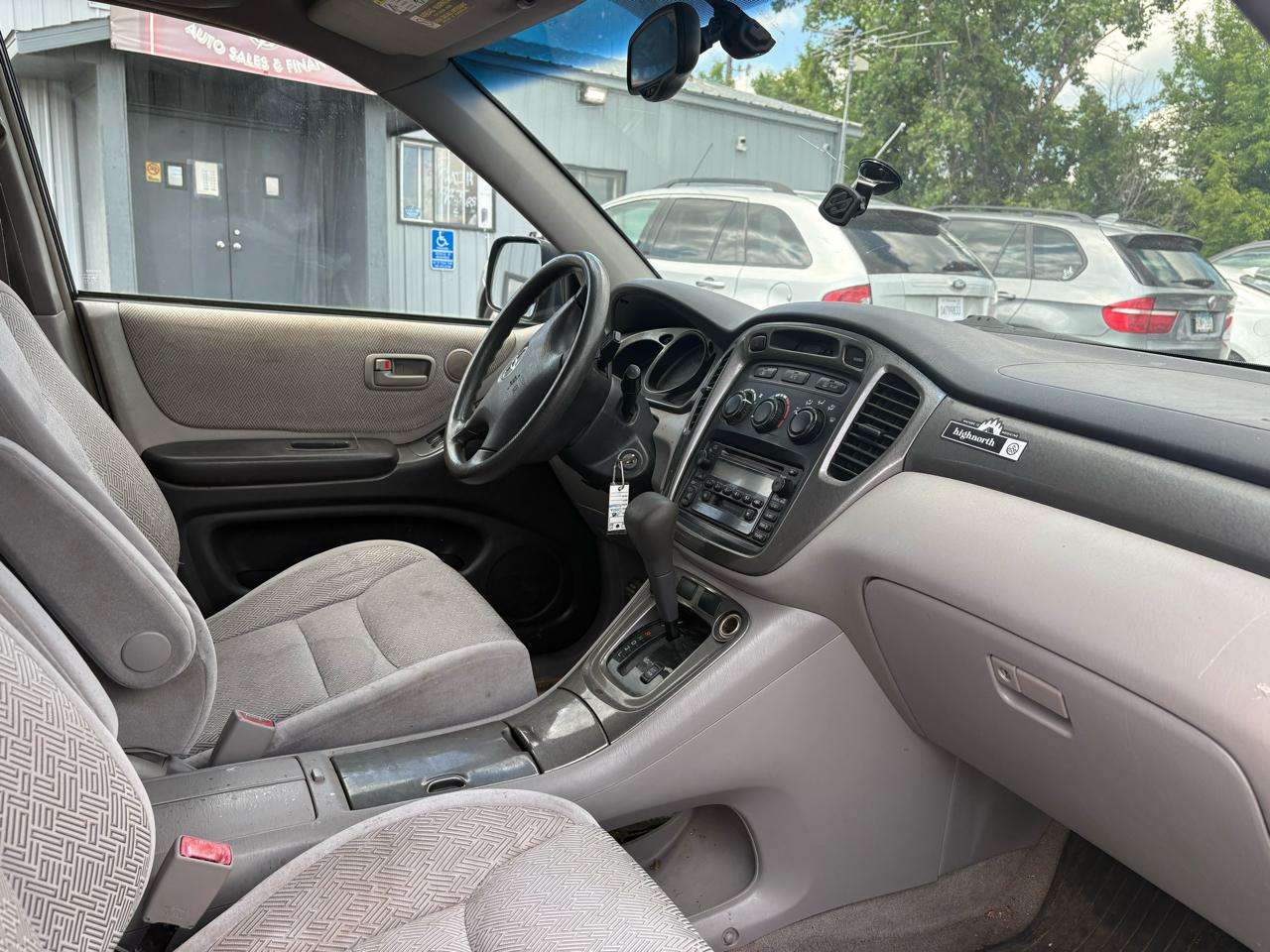 Toyota Highlander 4dr V6 4WD (Natl) 2003