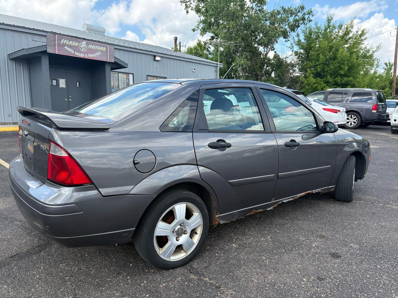 Ford Focus 4dr Sdn ZX4 SES 2005