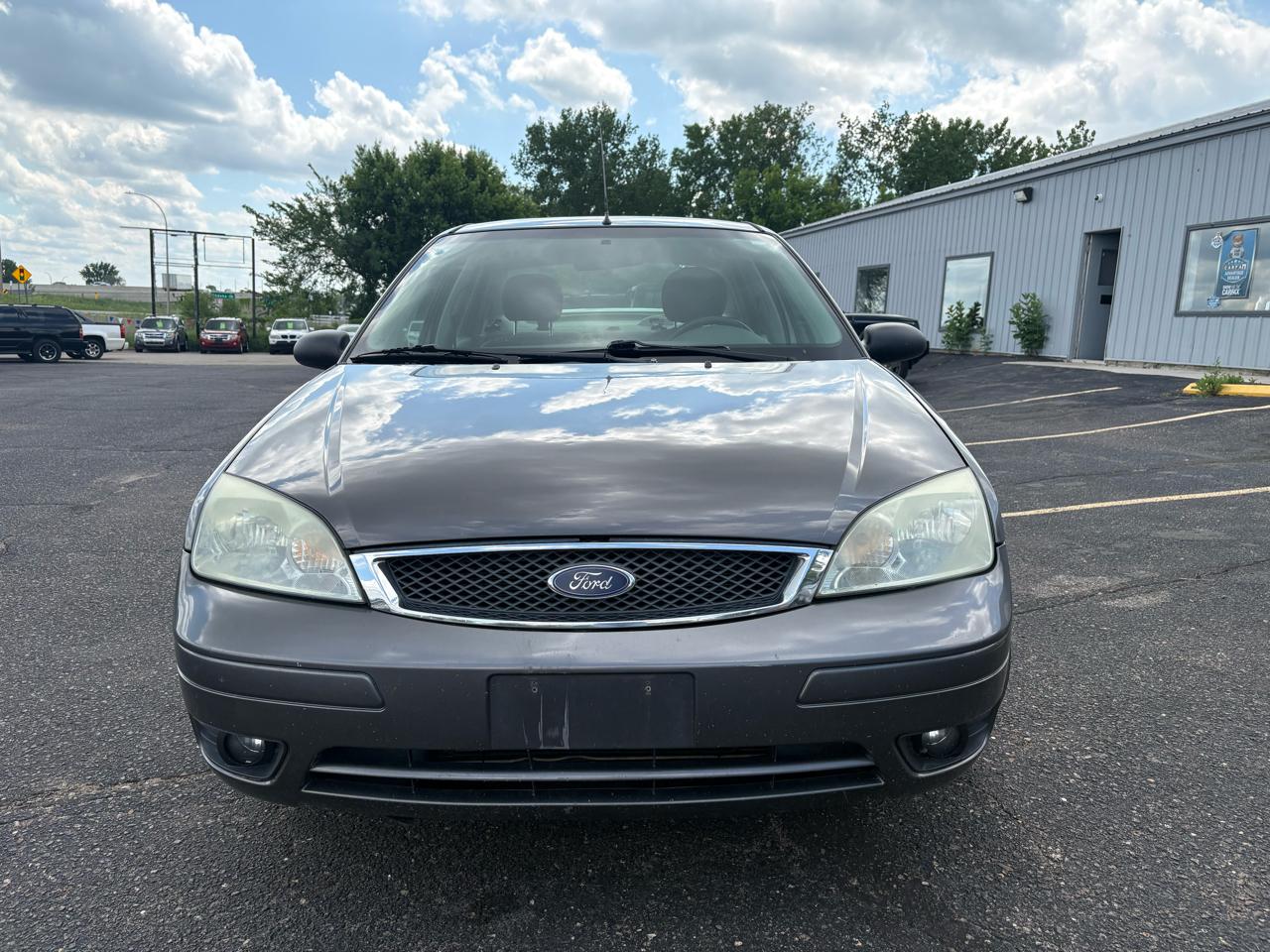 Ford Focus 4dr Sdn ZX4 SES 2005