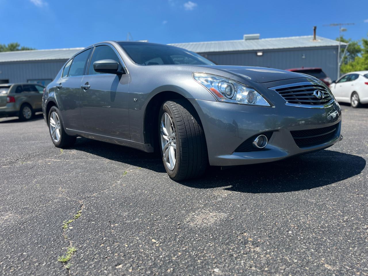 Infiniti Q40 4dr Sdn AWD 2015