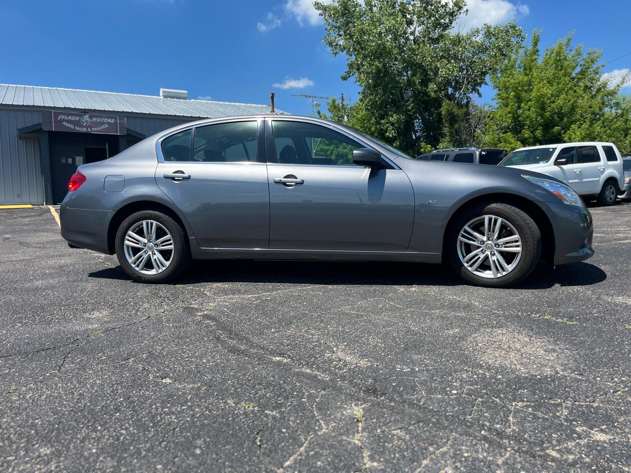 Infiniti Q40 4dr Sdn AWD 2015