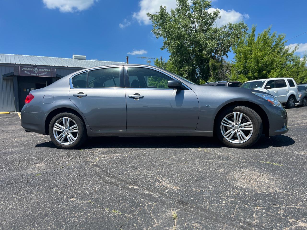 Infiniti Q40 4dr Sdn AWD 2015