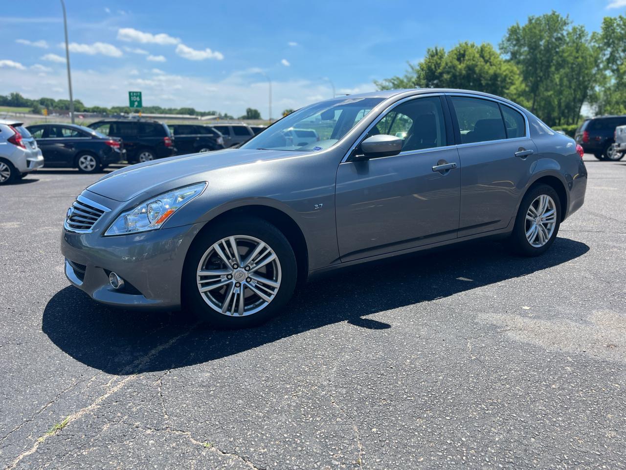 Infiniti Q40 4dr Sdn AWD 2015