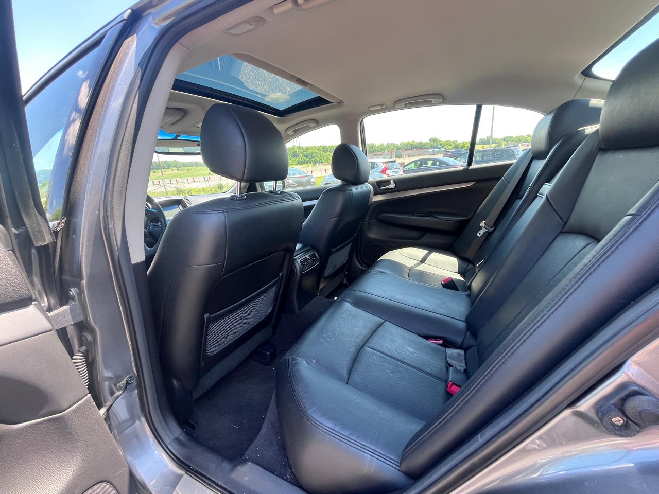 Infiniti Q40 4dr Sdn AWD 2015